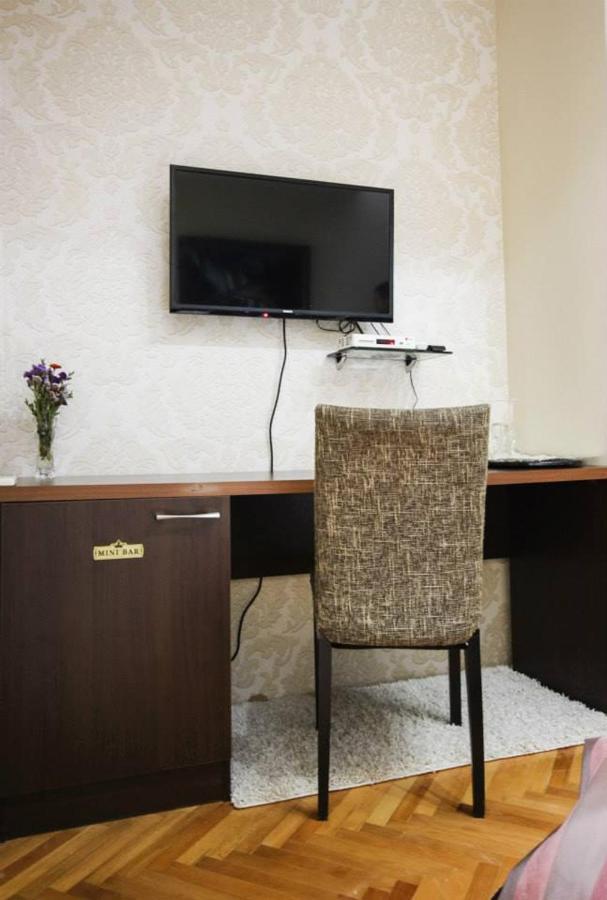Hotel Villa Alexander Скоп'є Екстер'єр фото