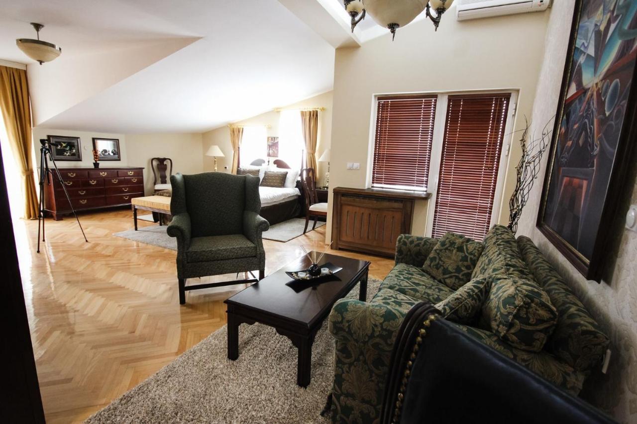 Hotel Villa Alexander Скоп'є Екстер'єр фото