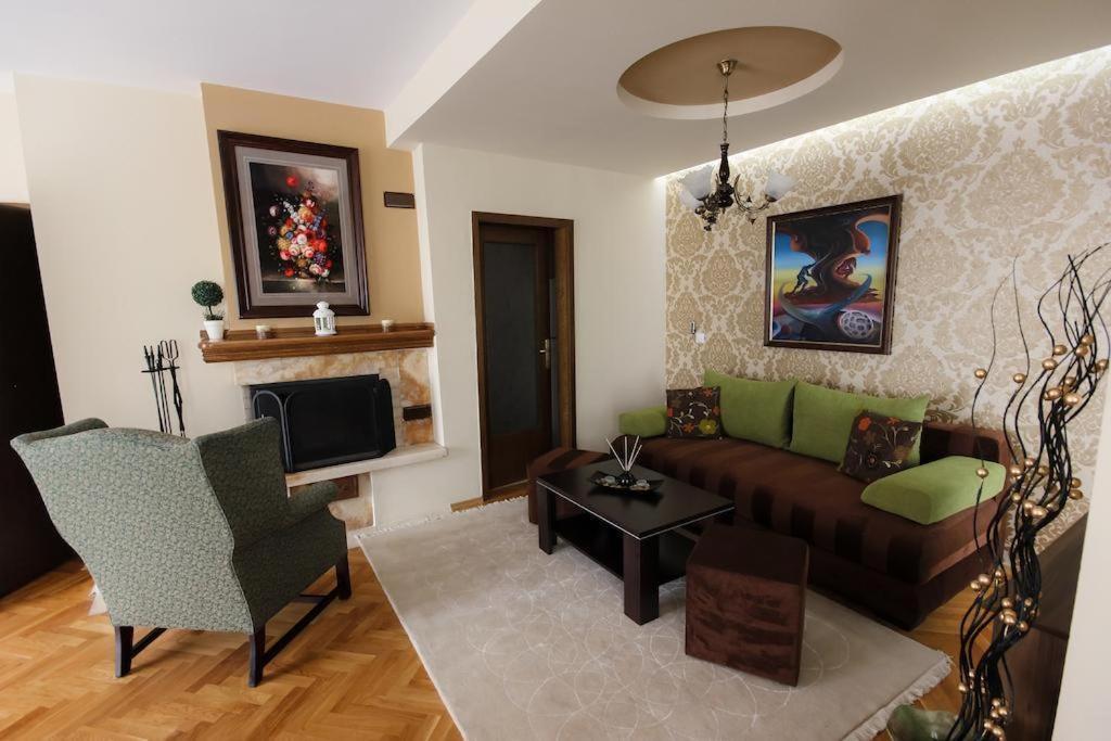 Hotel Villa Alexander Скоп'є Екстер'єр фото
