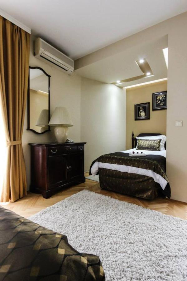 Hotel Villa Alexander Скоп'є Екстер'єр фото